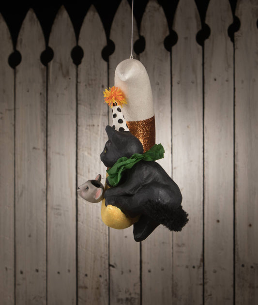 Figurines XL Party Kitty Candy Corn Moon - LAST CHANCE! TD1193 229 $ Shop All Quirks! Stew's Incense