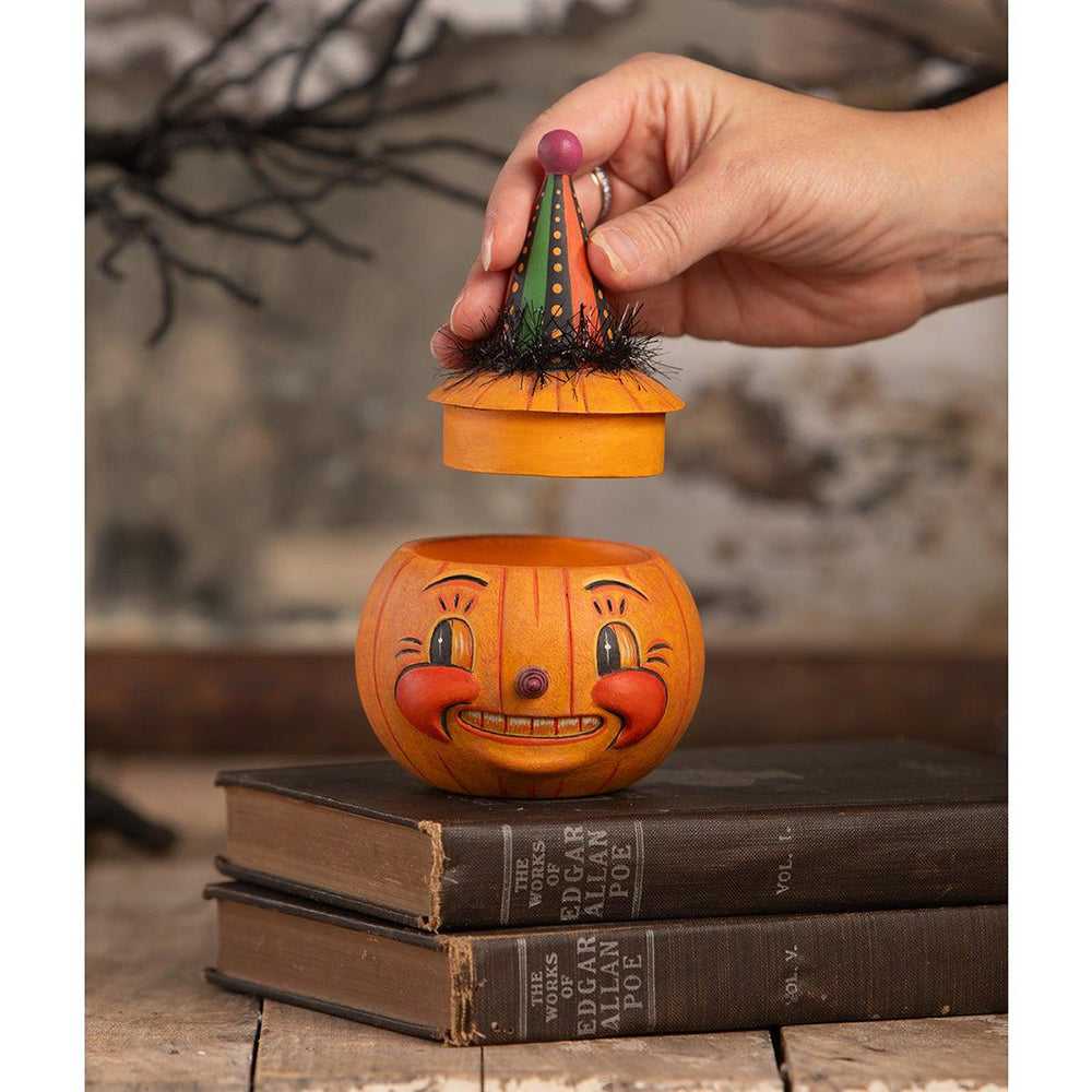 Figurines Jackie Yell-O-Ween by Johanna Parker for Bethany Lowe Designs JP4030 69 $ Shop All Quirks! Stew's Incense