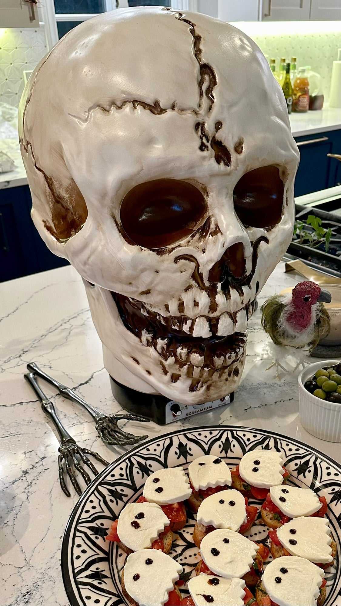 Halloween Giant Skull Animatronic Lamp Prop 20-Inch-Tall Heavy Duty Polyresin Halloween Decoration SCREAMIUM-MPN-10003 179 $ Shop All SCREAMIUM Stew's Incense