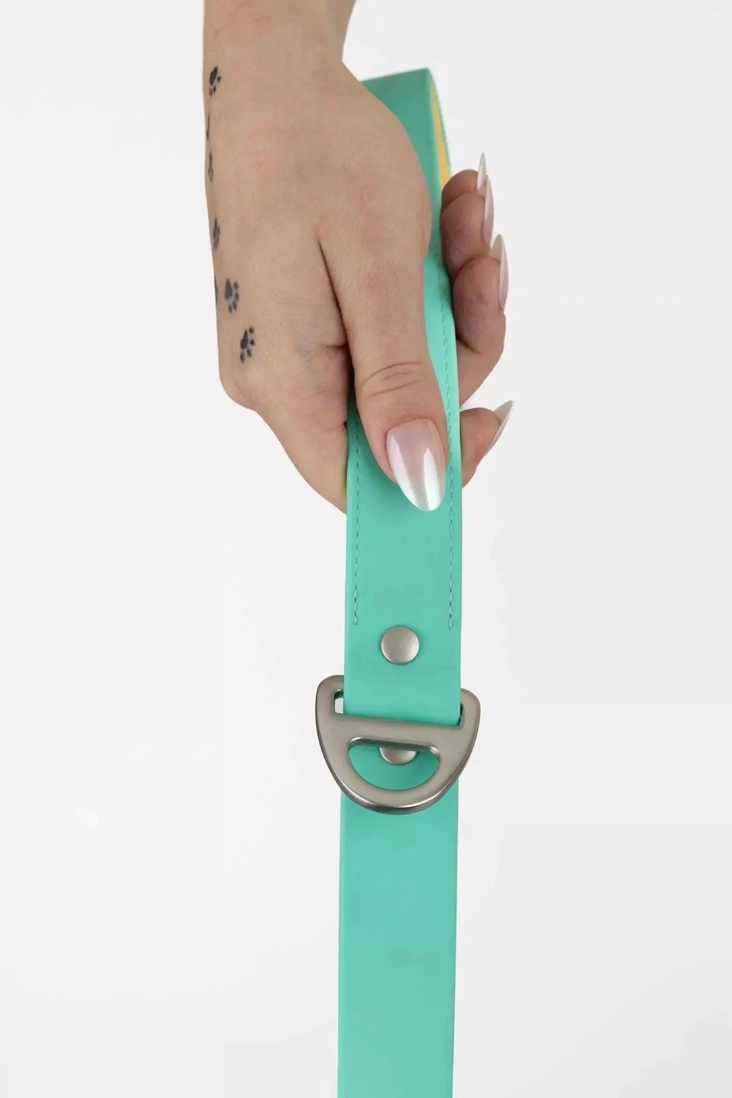 Leash Island Vibes Waterproof Dog Leash LE24IV01 39 $ Shop All Aria the Fox Stew's Incense