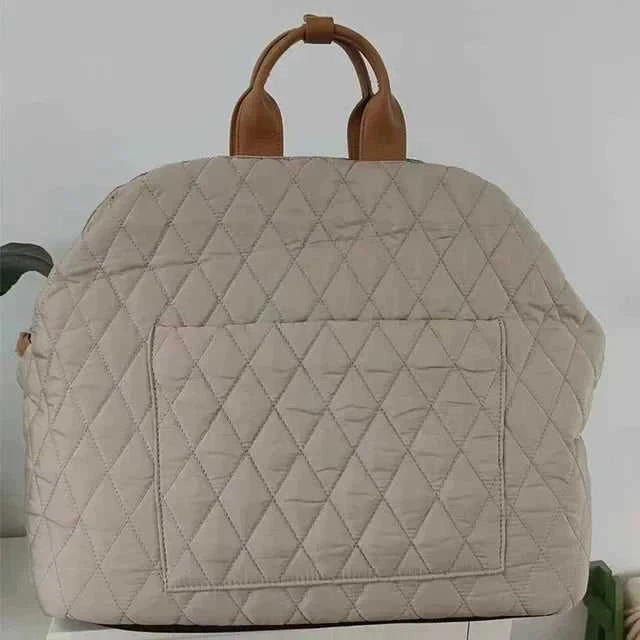 Dog carrier The Verona Luxe Carrier - Quilted Designer Pet Tote 1005007088177916-PK-S 44x22x34cm 77 $ Pet Lovers Shop All Products Fashioned Furbabies Stew's Incense