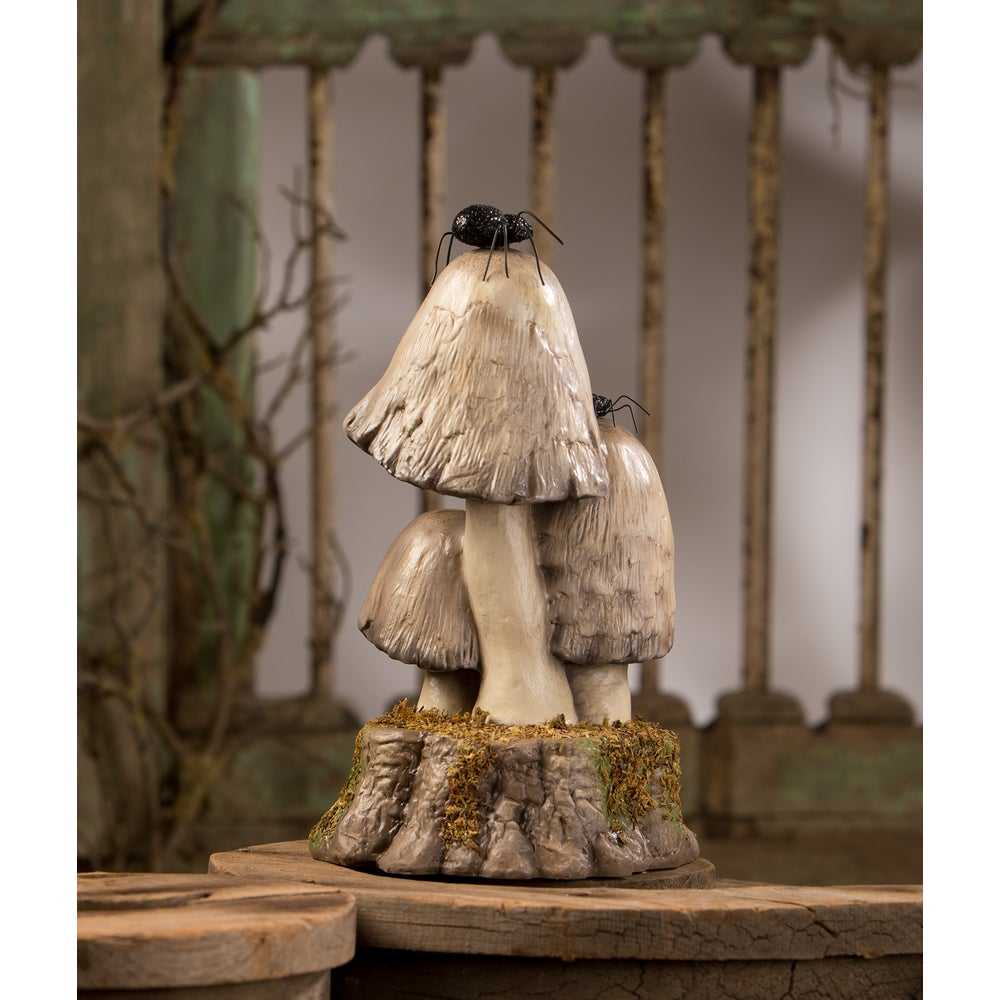 Figurines Ghostie Fungi by Bethany Lowe Designs TD3149 129 $ Shop All Quirks! Stew's Incense