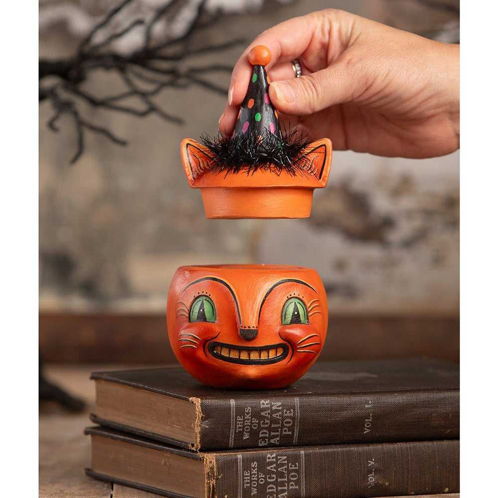 Figurines Green Eyed Copper Cat by Johanna Parker for Bethany Lowe Designs JP4031 71 $ Shop All Quirks! Stew's Incense