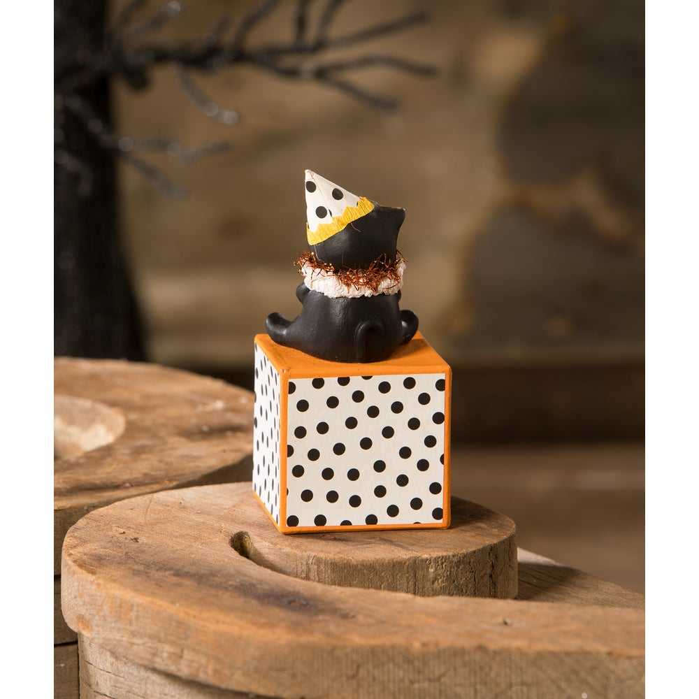 Figurines Party Hat Kitty on Block by Bethany Lowe Designs MA3077 27 $ Shop All Quirks! Stew's Incense